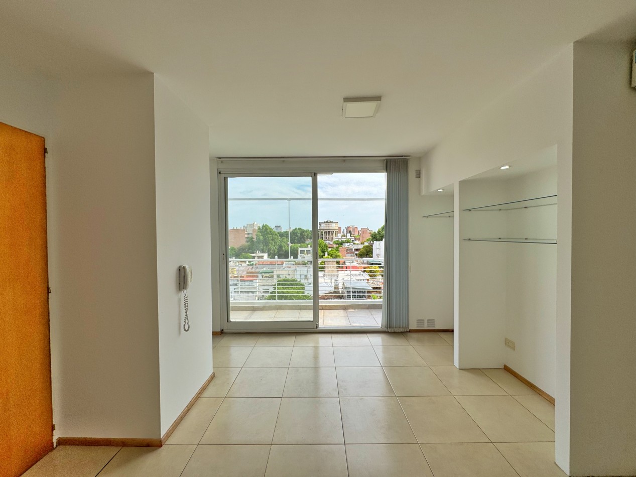 SEMIPISO CON COCHERA