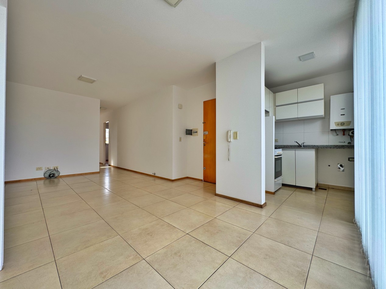 SEMIPISO CON COCHERA