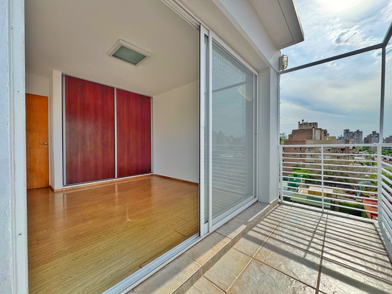 SEMIPISO CON COCHERA