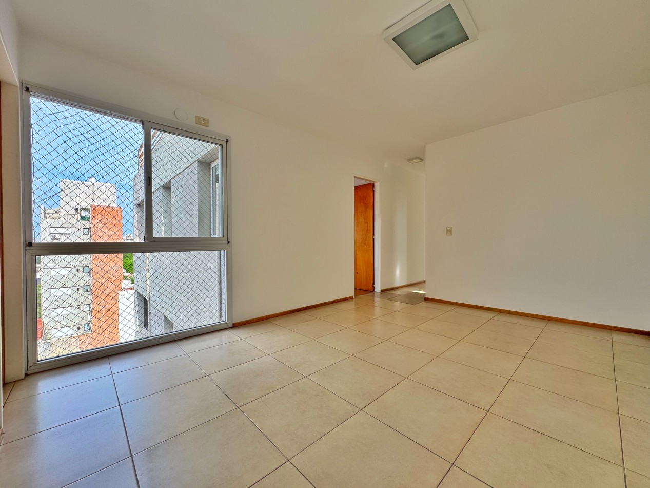 SEMIPISO CON COCHERA