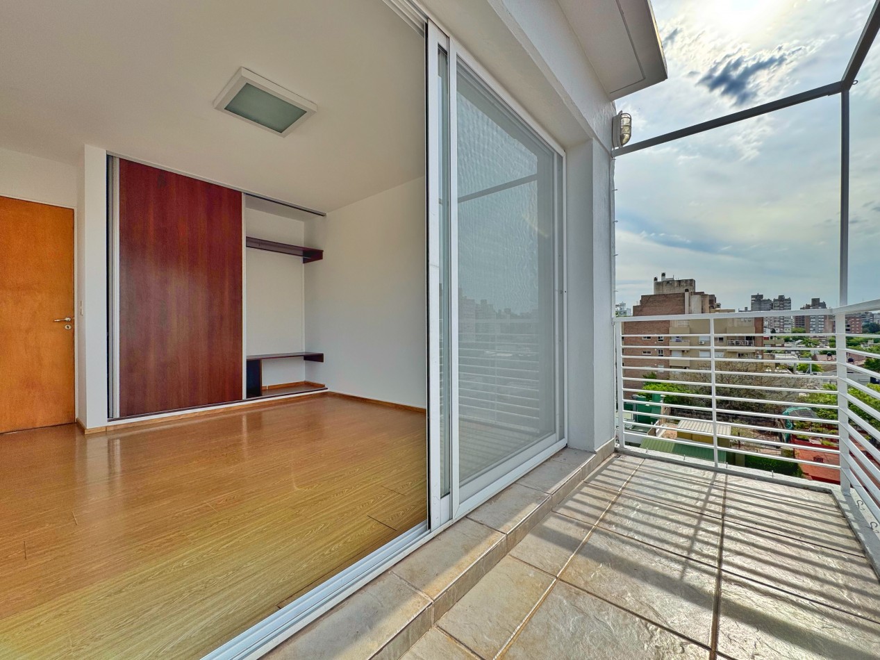 SEMIPISO CON COCHERA