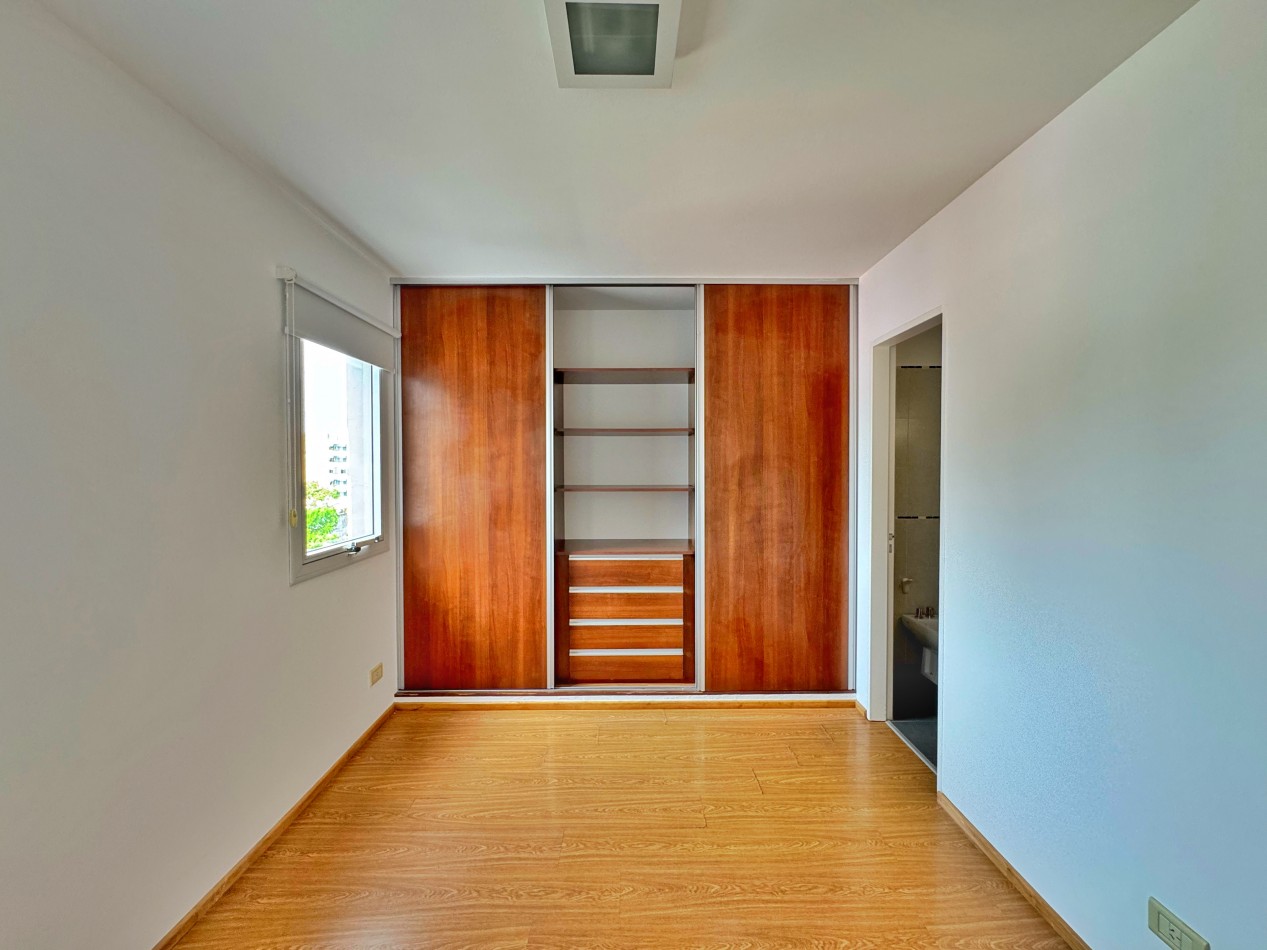 SEMIPISO CON COCHERA