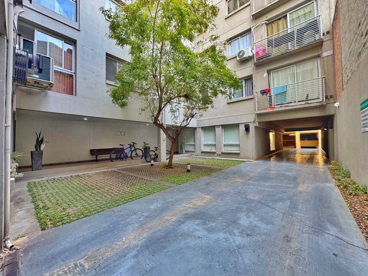 SEMIPISO CON COCHERA