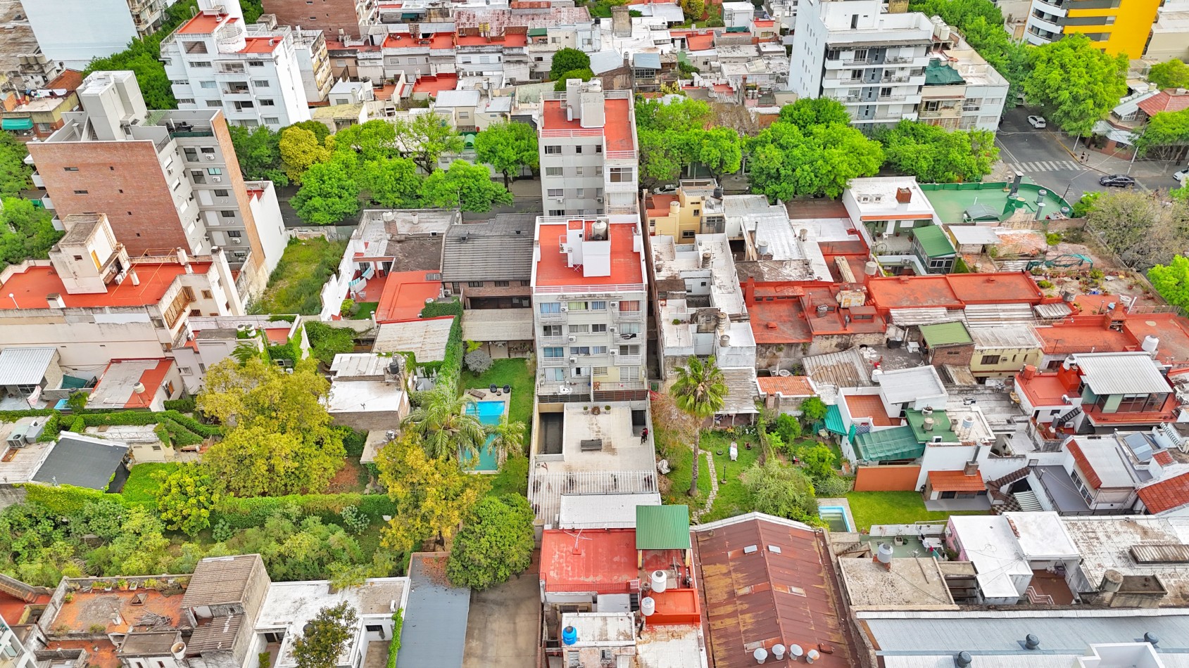 SEMIPISO CON COCHERA
